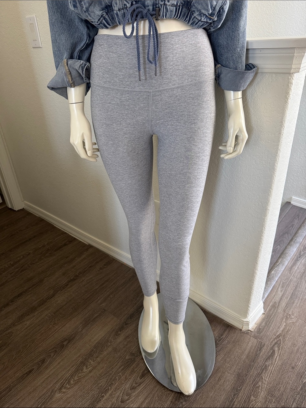 Alo High-Rise Heather Gray Leggings - Comfortable Everyday Women’s Pants